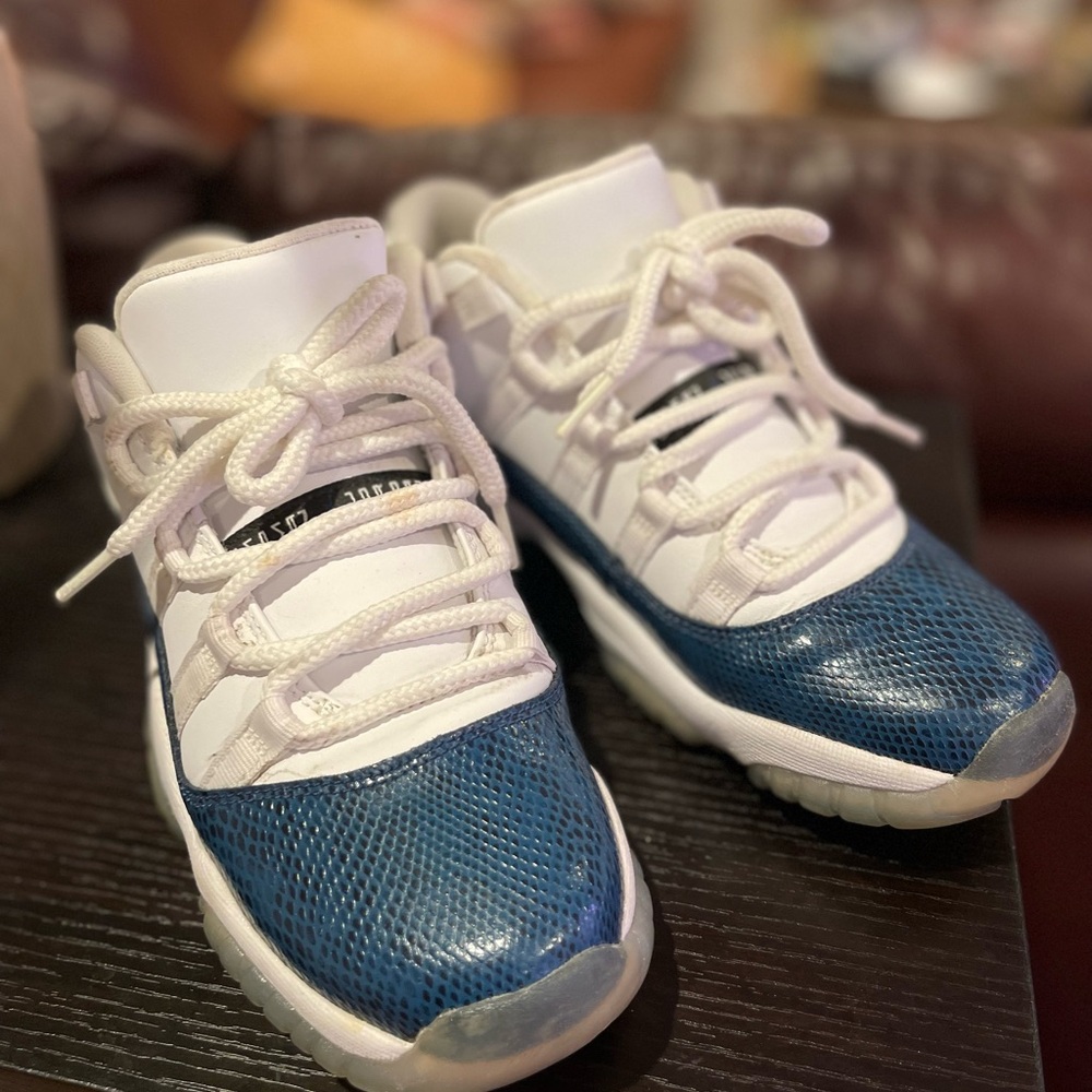 Jordan 11 lows Snakeskin big kids 7 Y